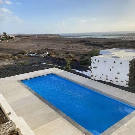 La Hoya Comfortable Prázdninový dům Yaiza (Lanzarote)
